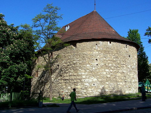 порохова вежа у Львові